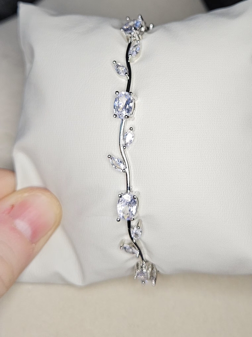 Leaf Vine Bracelet with Clear Zircon In Stainless Steel